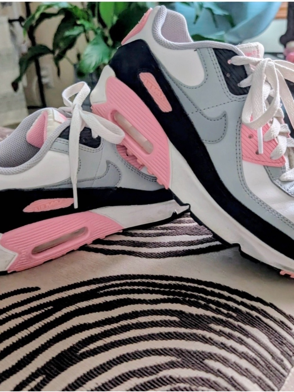 Nike Women's Air Max White Pink Black